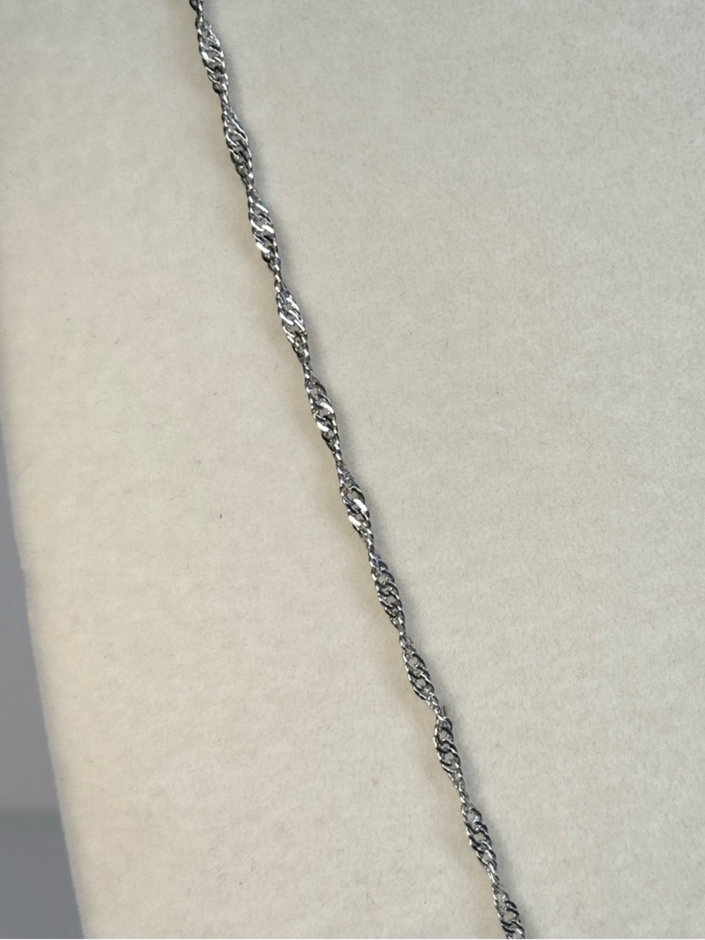 18k white gold-plated panther pendant necklace - Picture 4 of 7